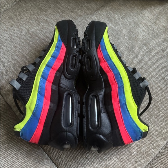 Nike Women's Shoes - Black, Neon Yellow, Blue, Pink - Picture 1 of 4
